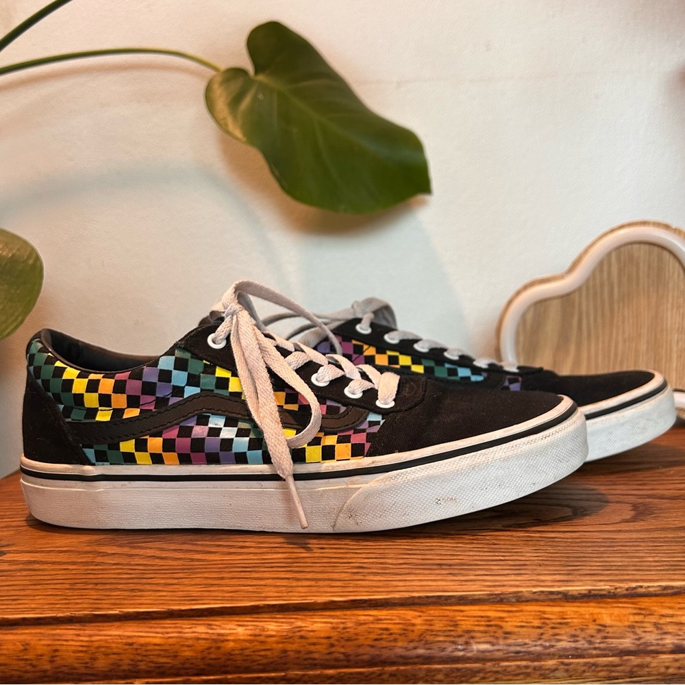🌈 Vans Rainbow Checkerboard Old Skool Shoe Size W5